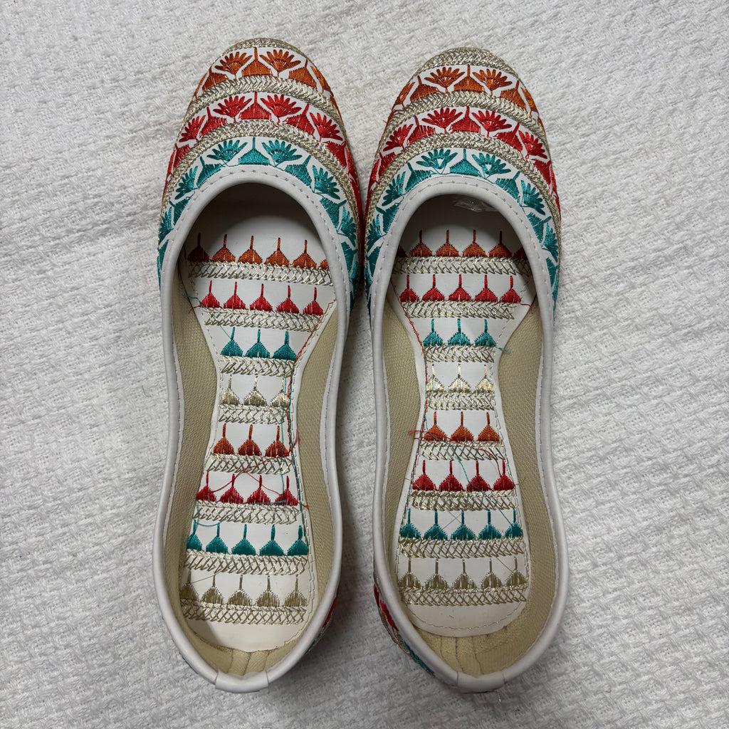 Embroidered and Stone Hand Work Khussa Sandal: Indian and Pakistani Jutti with Beads