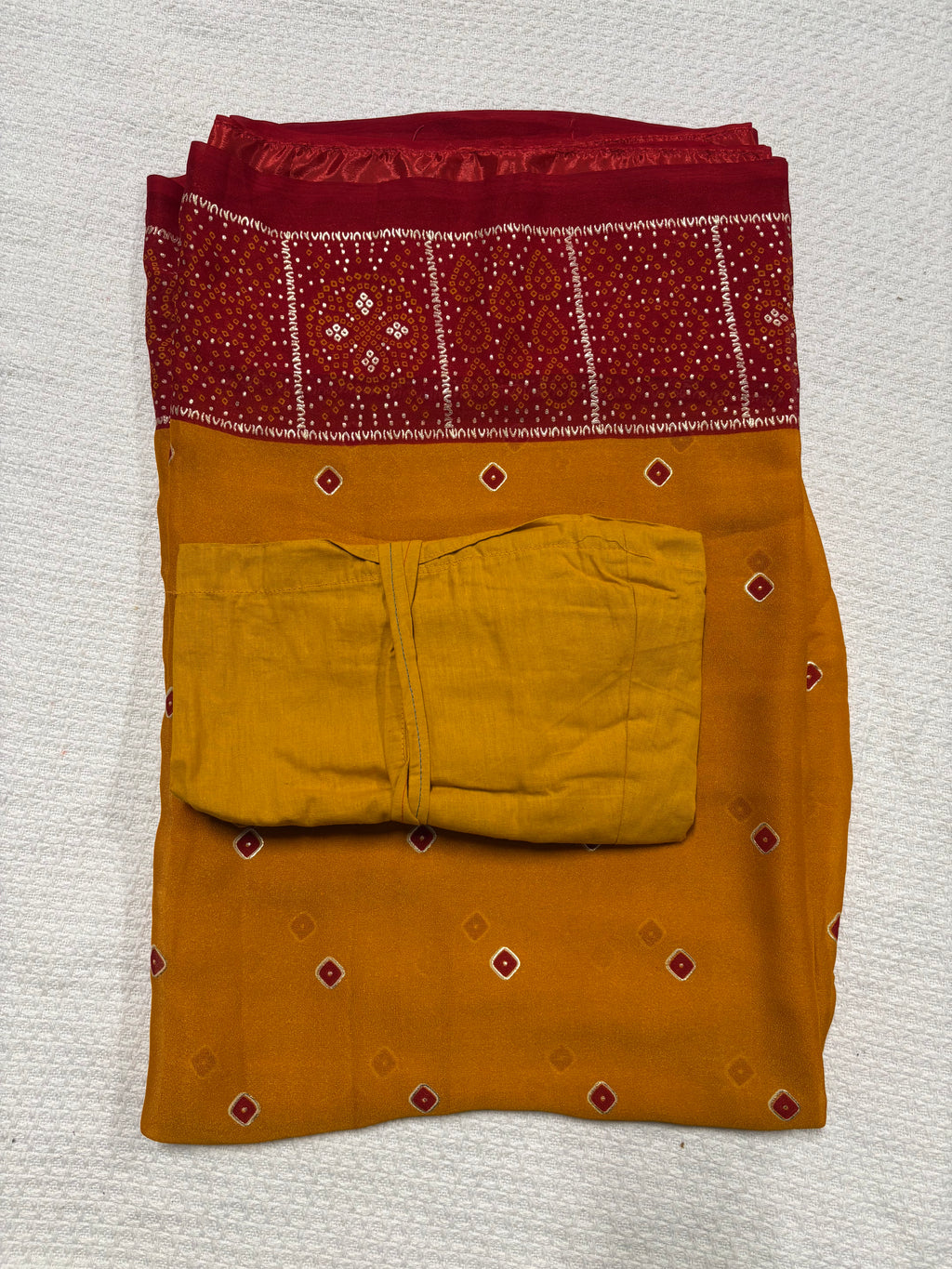Chunri Print Saree with Peticot