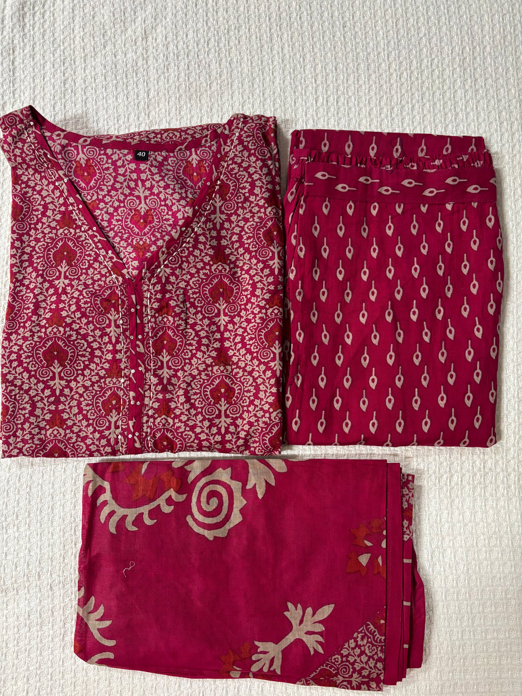 Sleeveless Kurtha Set On Dark Pink Color