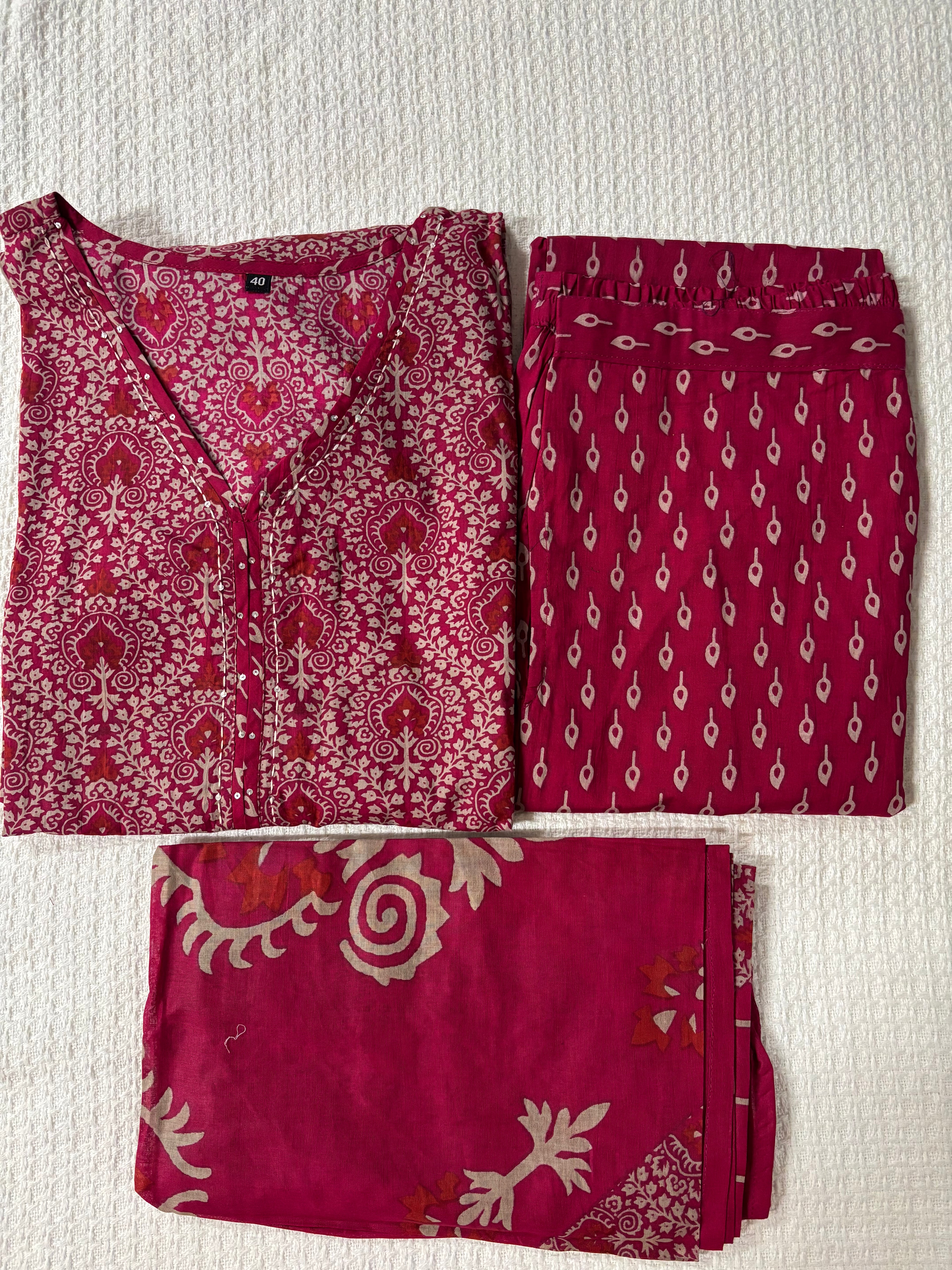 Sleeveless Kurtha Set On Dark Pink Color