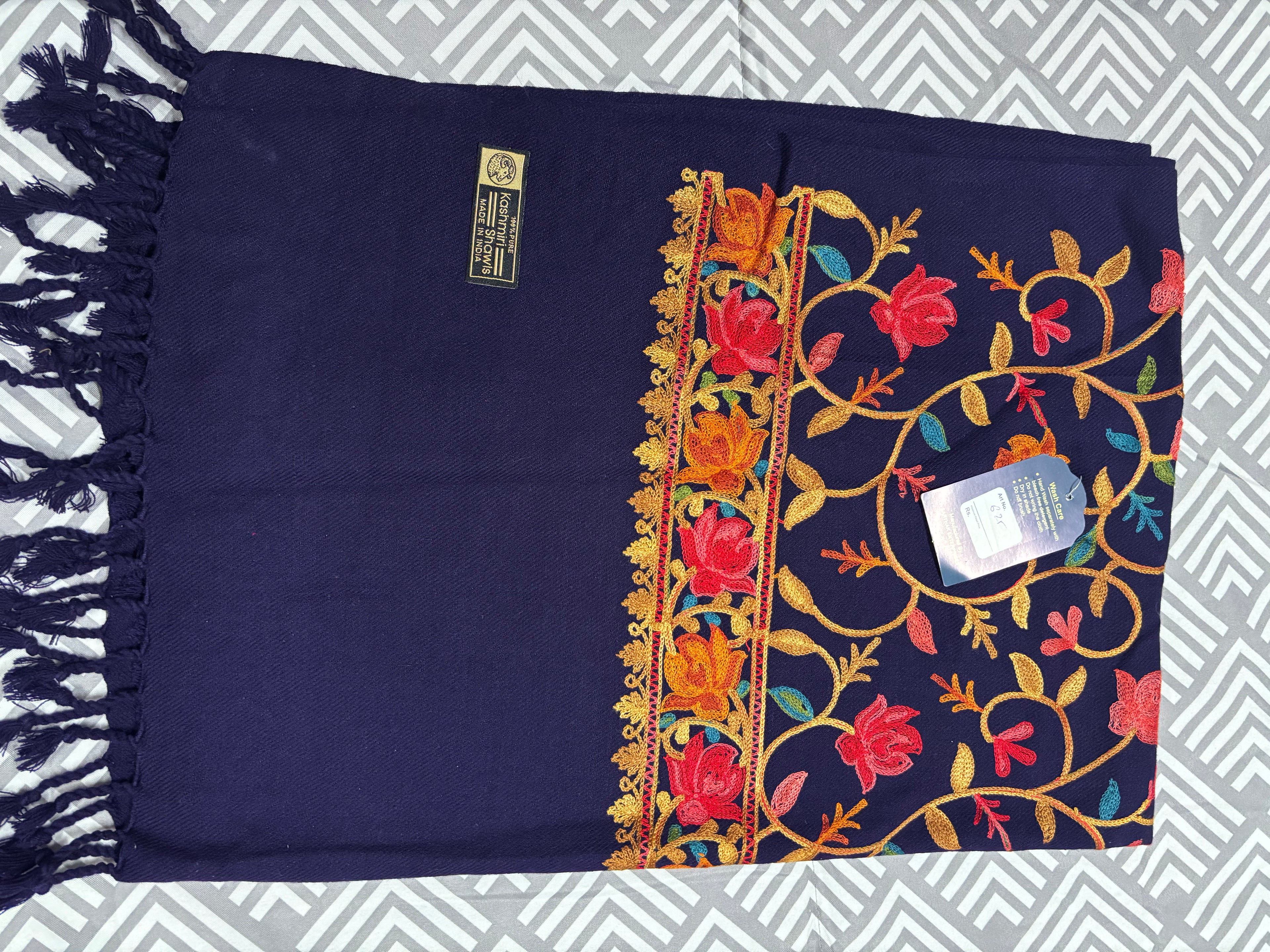 100% Kashmiri Shawl with light floral pattern
