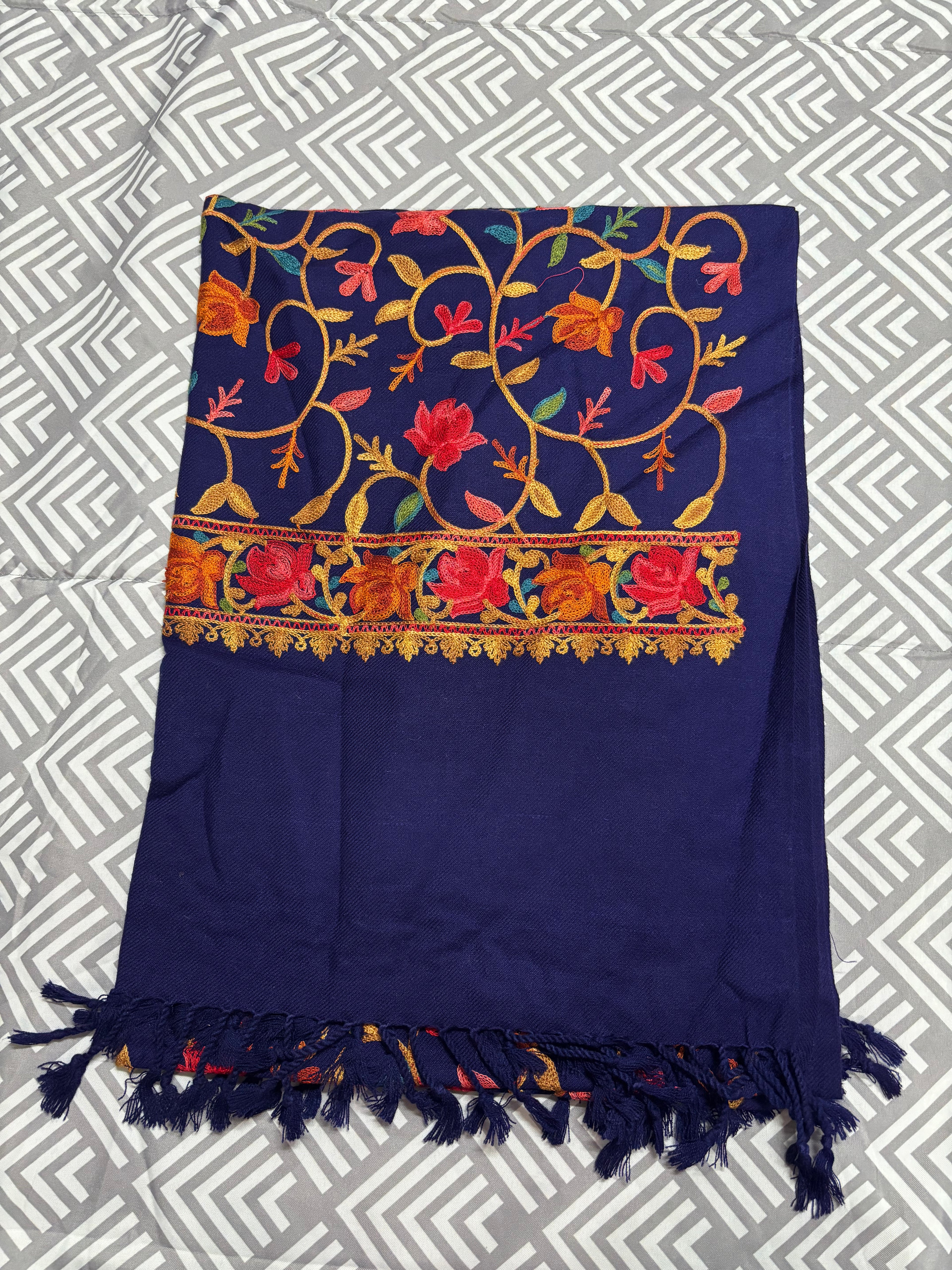 100% Kashmiri Shawl with light floral pattern