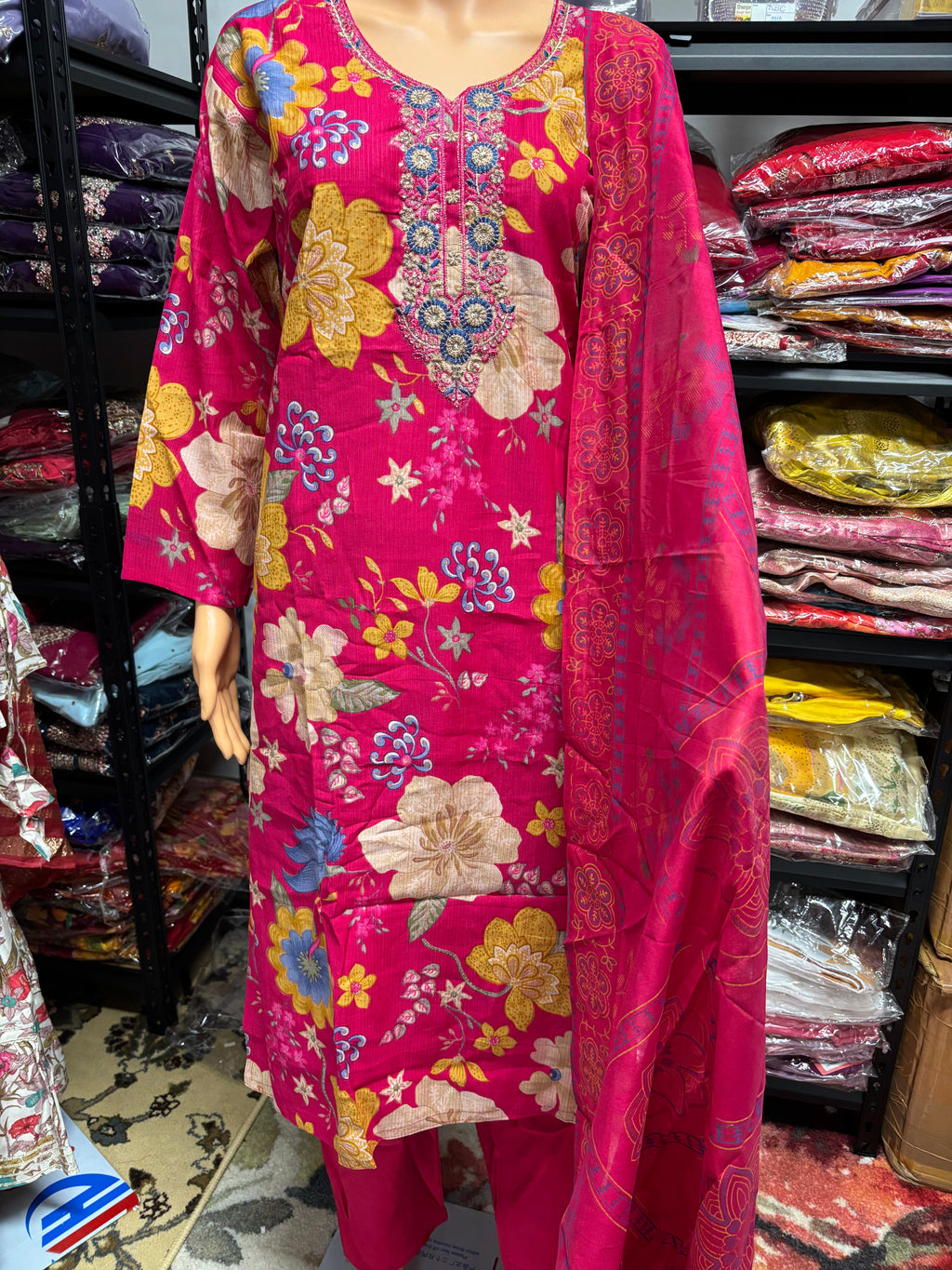 Womens Straight Kurtha Sets with floral graphic Design