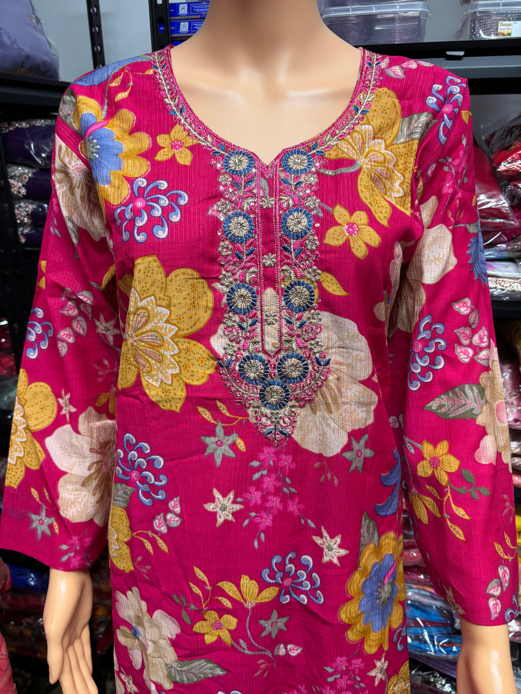 Womens Straight Kurtha Sets with floral graphic Design