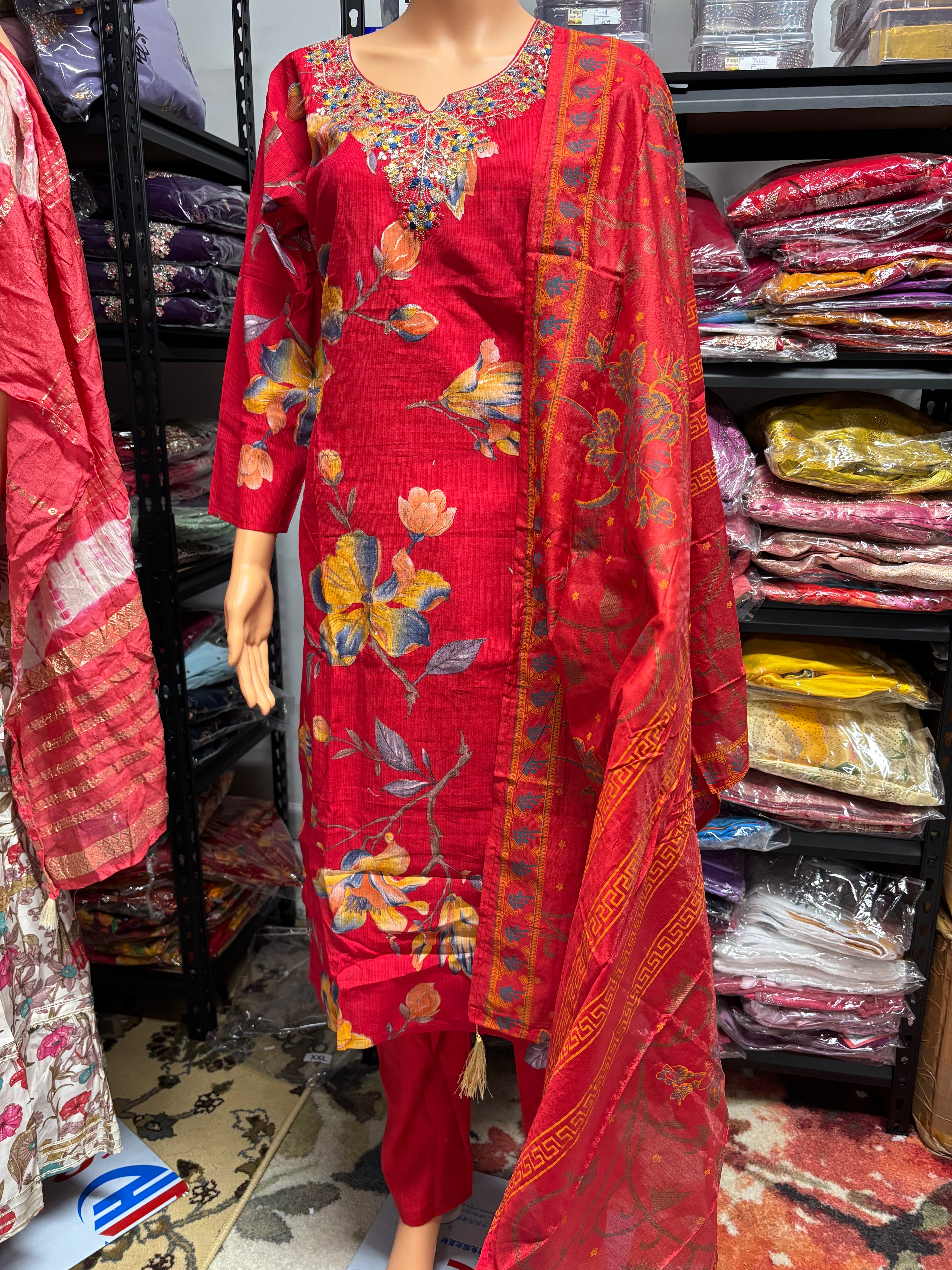 Womens Straight Kurtha Sets with floral graphic Design